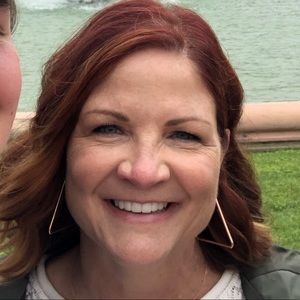 Meet your Posher, Deborah